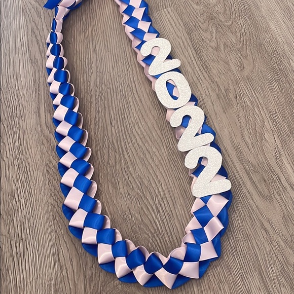 Pink and Blue graduation Lei - Picture 3 of 3
